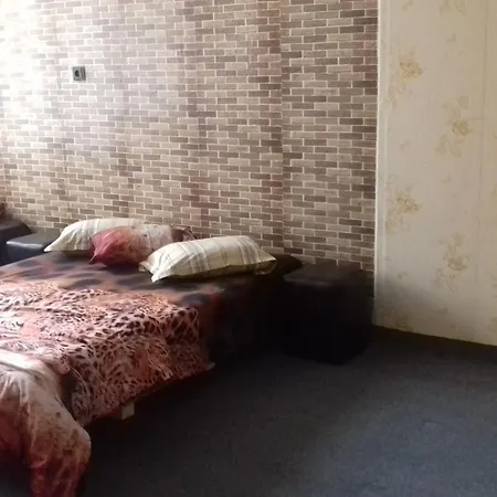 Alex 2 Albergue